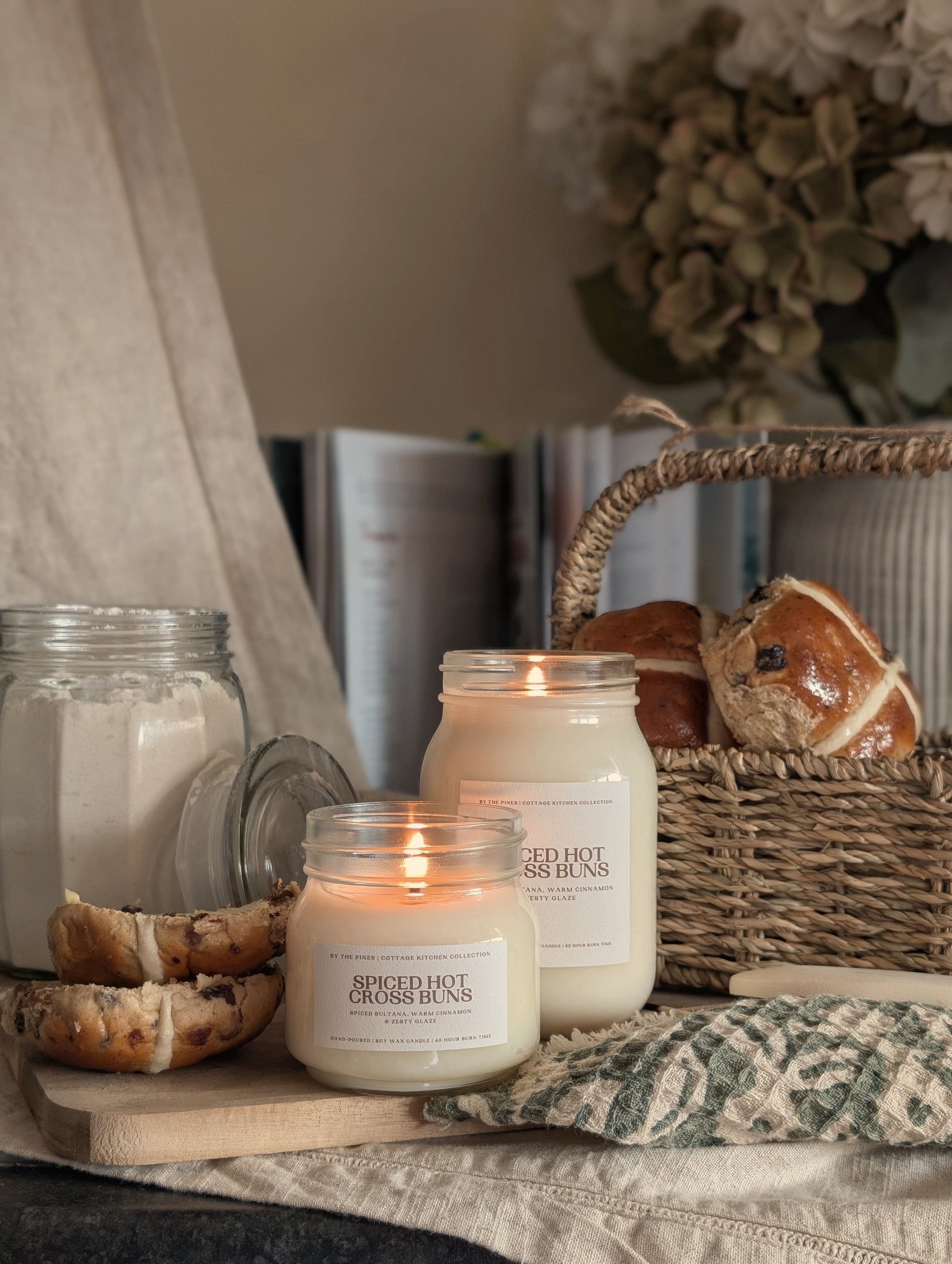 Spiced Hot Cross Buns Candle