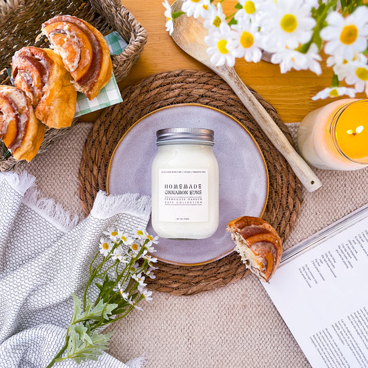 Farmhouse Homemade Cinnamon Buns Candle