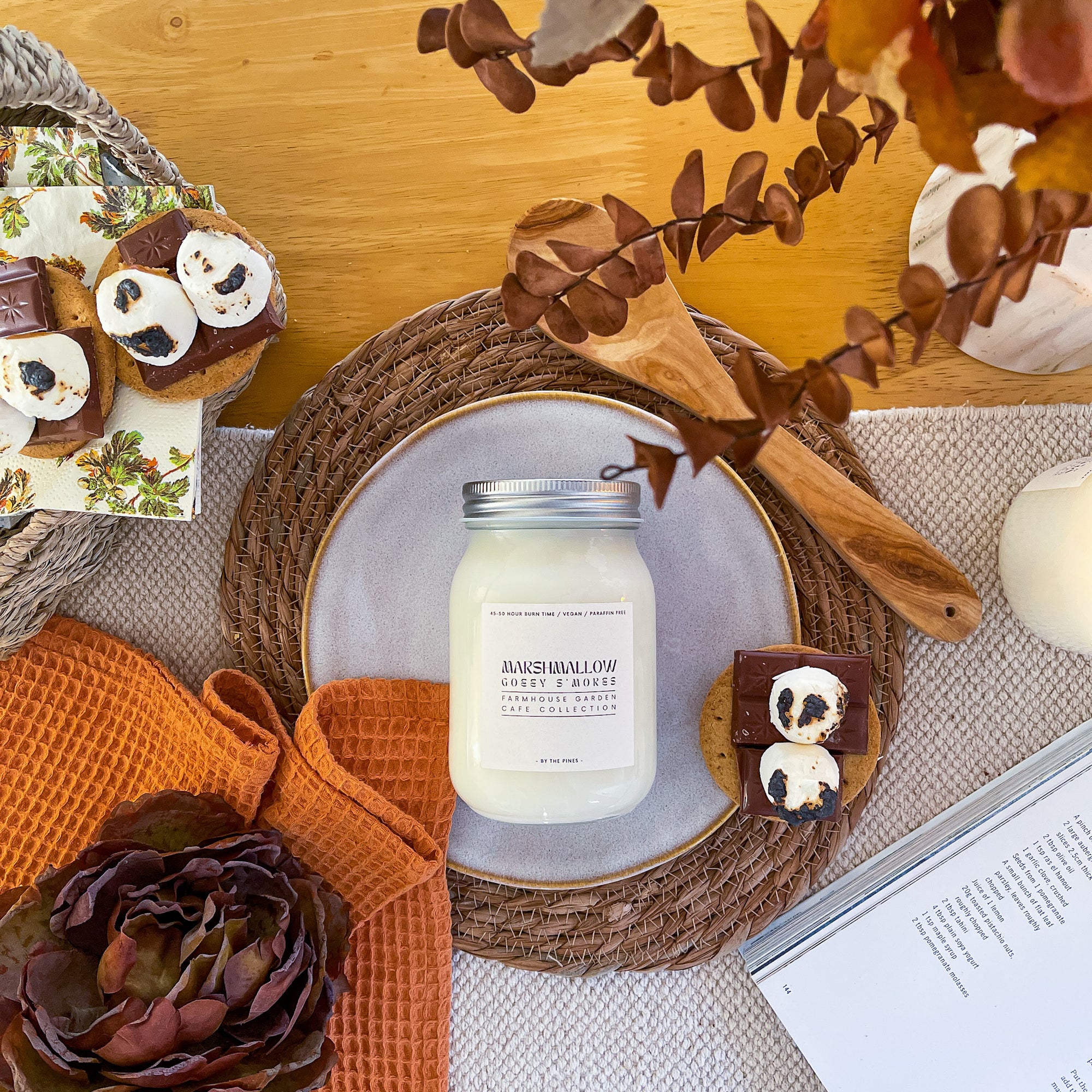 Marshmallow Goeey S'mores Farmhouse Candle
