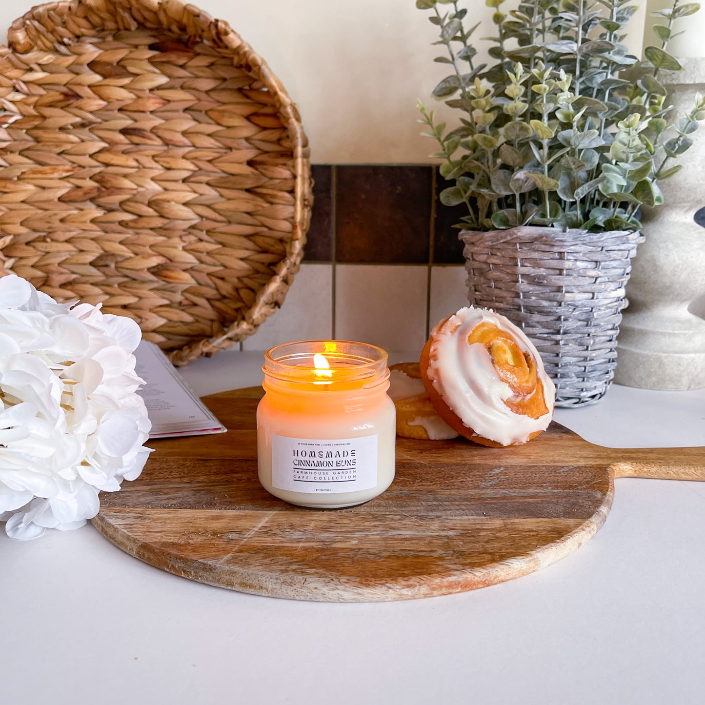 Farmhouse Homemade Cinnamon Buns Candle 200g