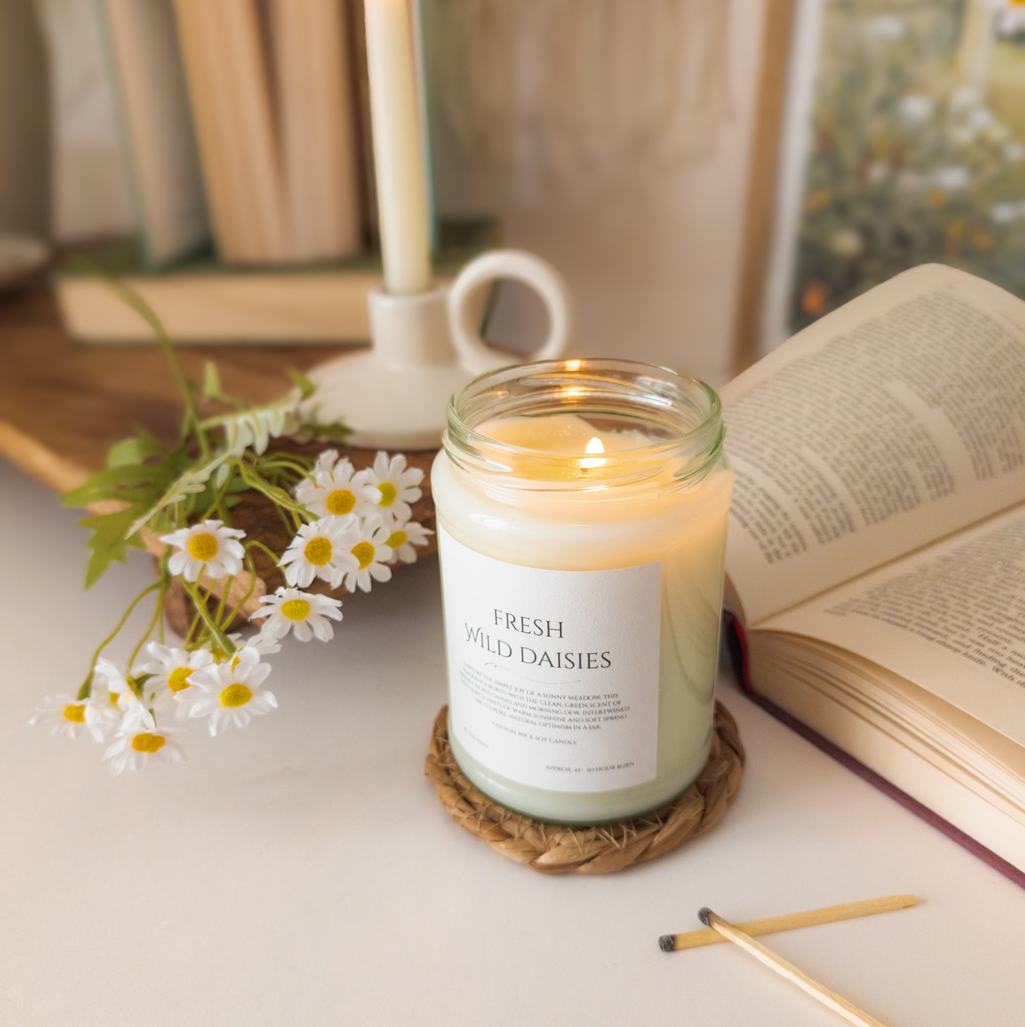 Fresh Wild Daisies Candle - Cottage Core Collection